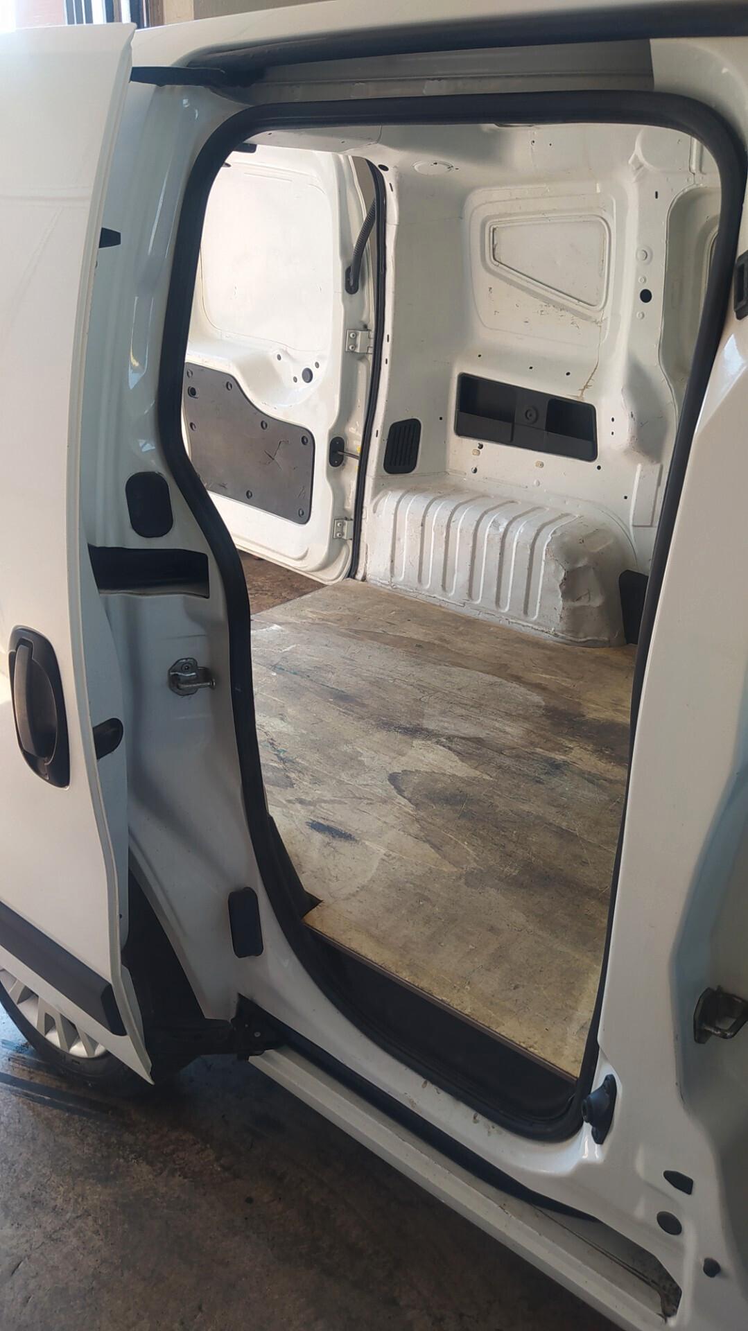Peugeot Bipper 1.3 HDi 80CV Furgone Pro