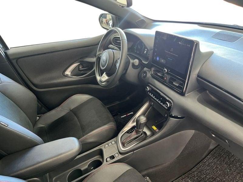 Toyota Yaris Yaris 1.5h 130 GR Sport