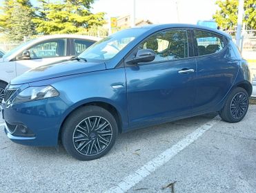 LANCIA YPSILON 1.0 HYBRID S&S