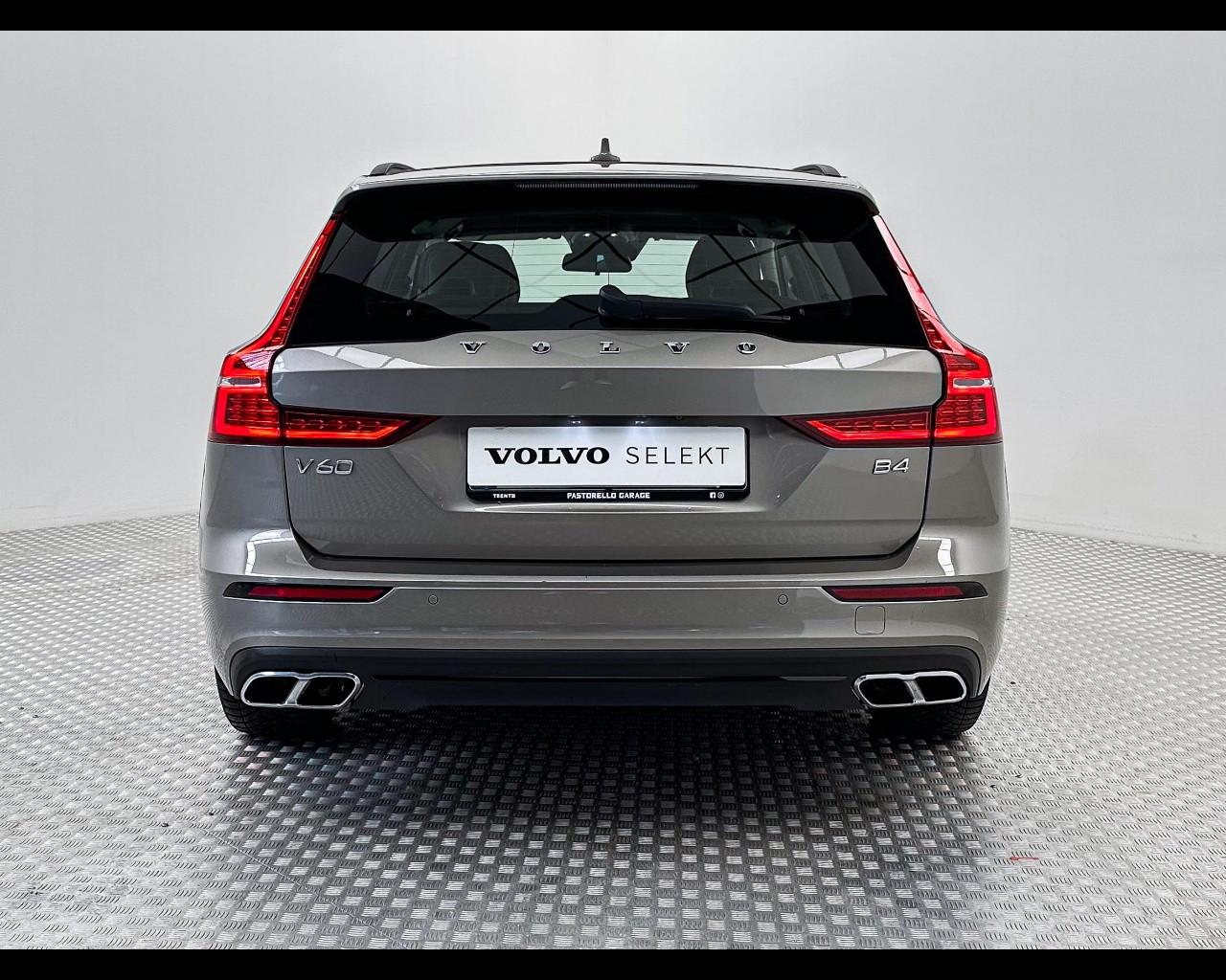 VOLVO V60 B4 (d) Geartronic Momentum Business