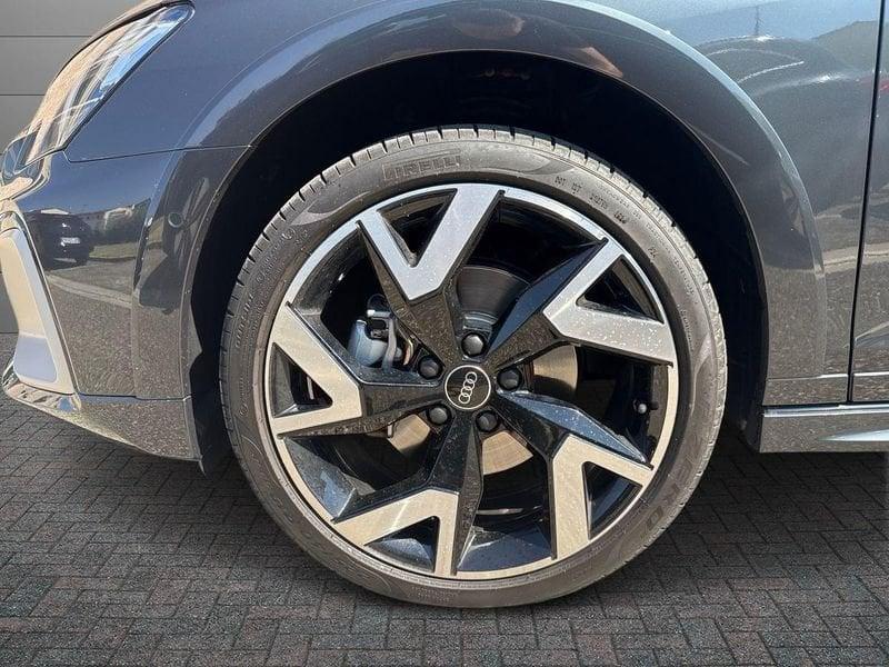 Audi A3 allstreet 2.0 tdi Identity Contrast 150cv s-tronic