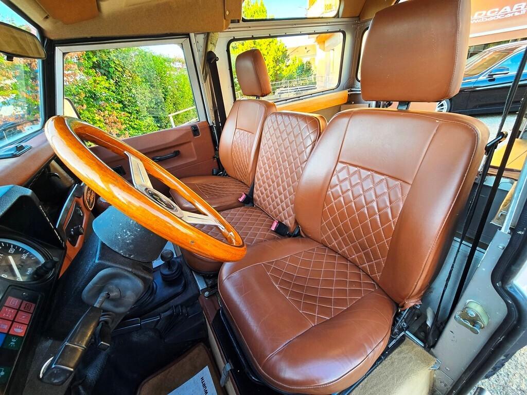 Land Rover Defender 90 TDI 200 RESTAURATA!