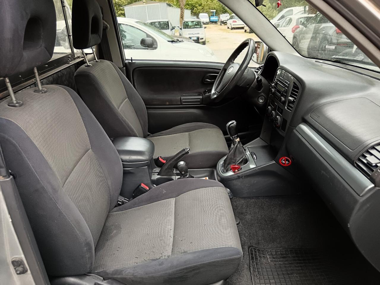 Suzuki Grand Vitara 2.0 TD 4X4 AUTOCARRO 2 POSTI
