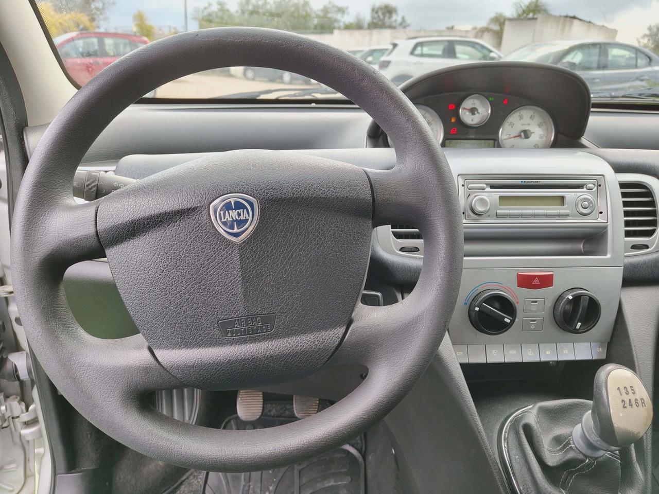 Lancia Ypsilon 1.4 16V Platino - 2010