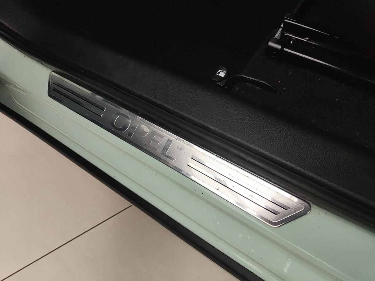 OPEL Karl 1.0 73CV ROCKS