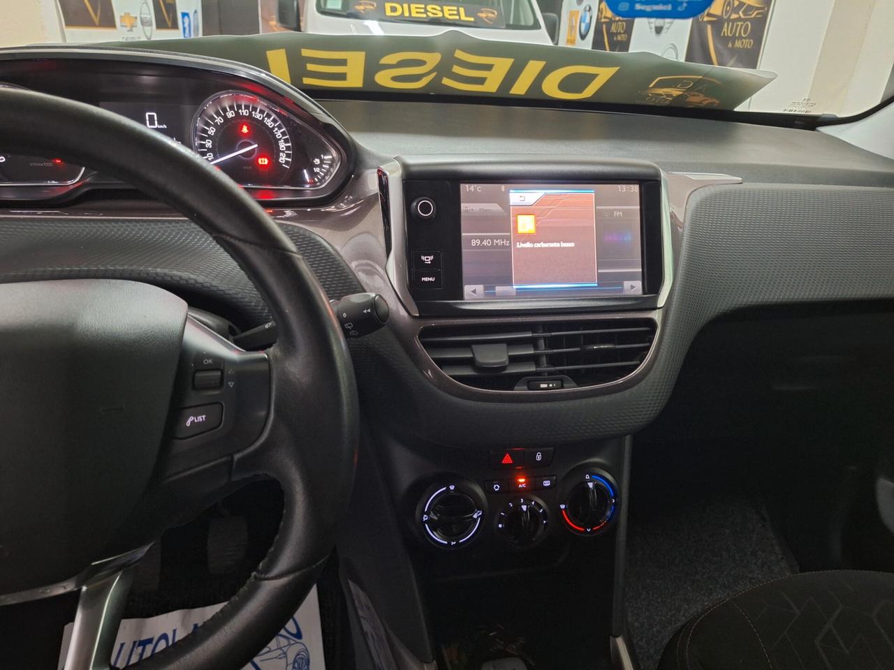 Peugeot 2008 1.6 e-HDi 92 CV Stop&Start Allure