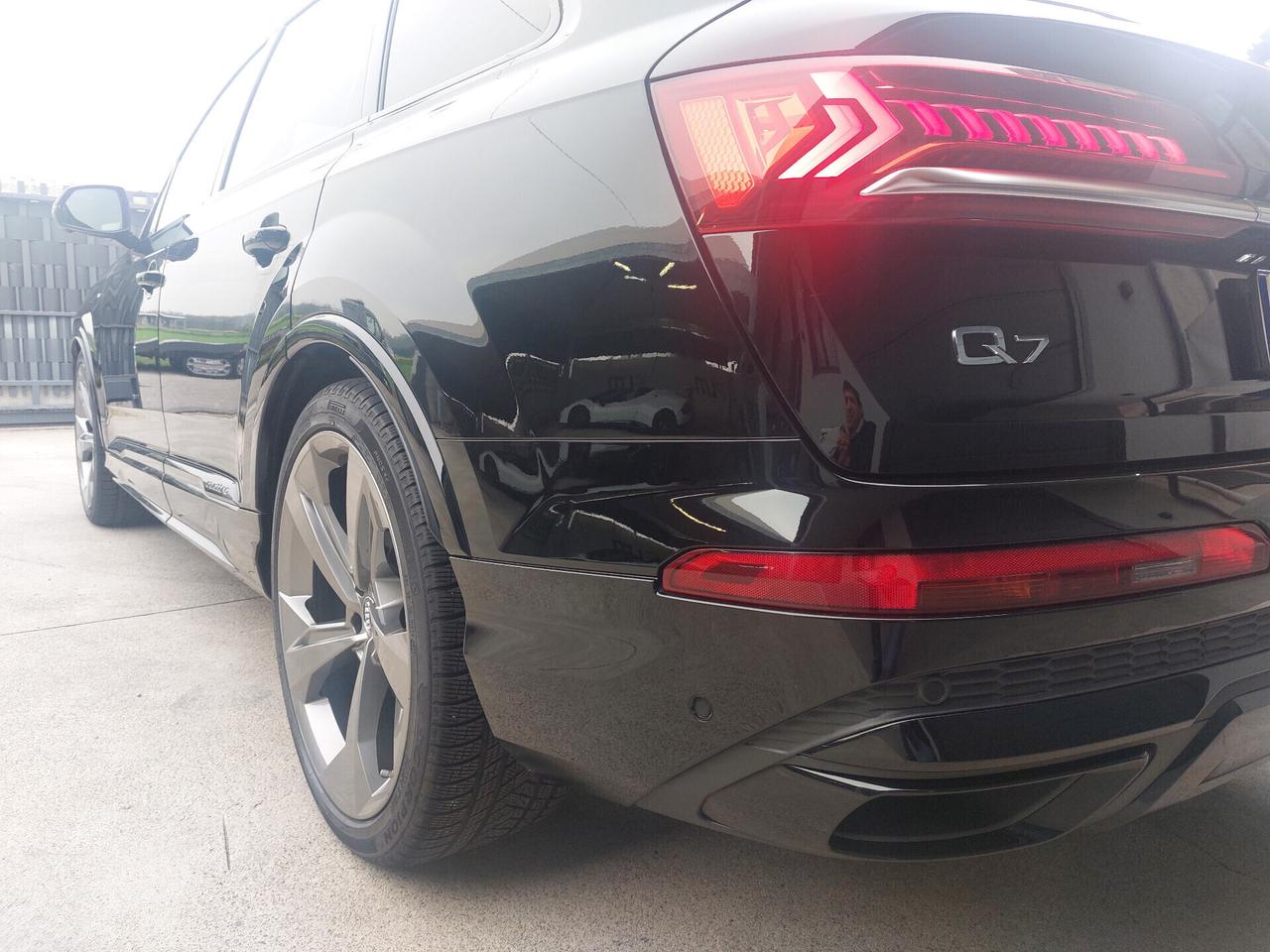 Audi Q7 50 TDI quattro tiptronic Sport Plus