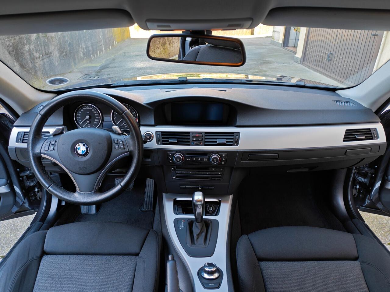 BMW 325 xDrive 3.0 BENZINA 218cv Coupè / Unipro