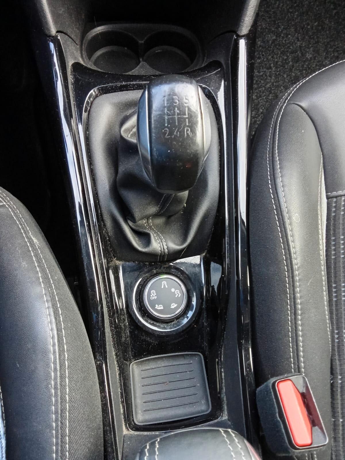 Peugeot 2008 BlueHDi 100 Allure