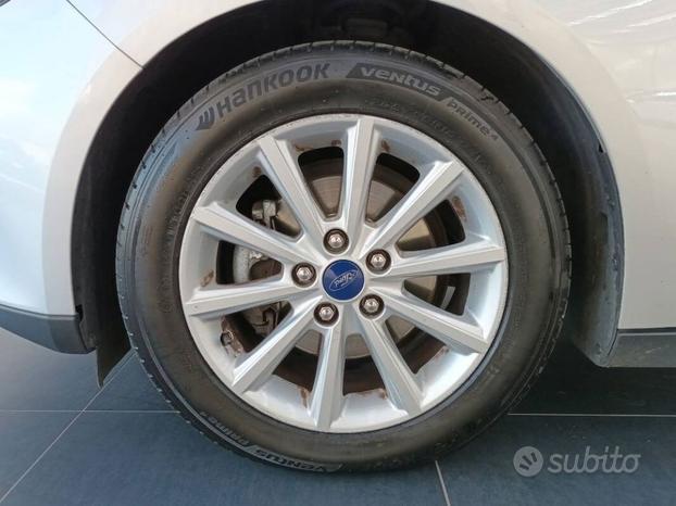 Ford Focus 1.5 tdci Titanium 120cv 5p