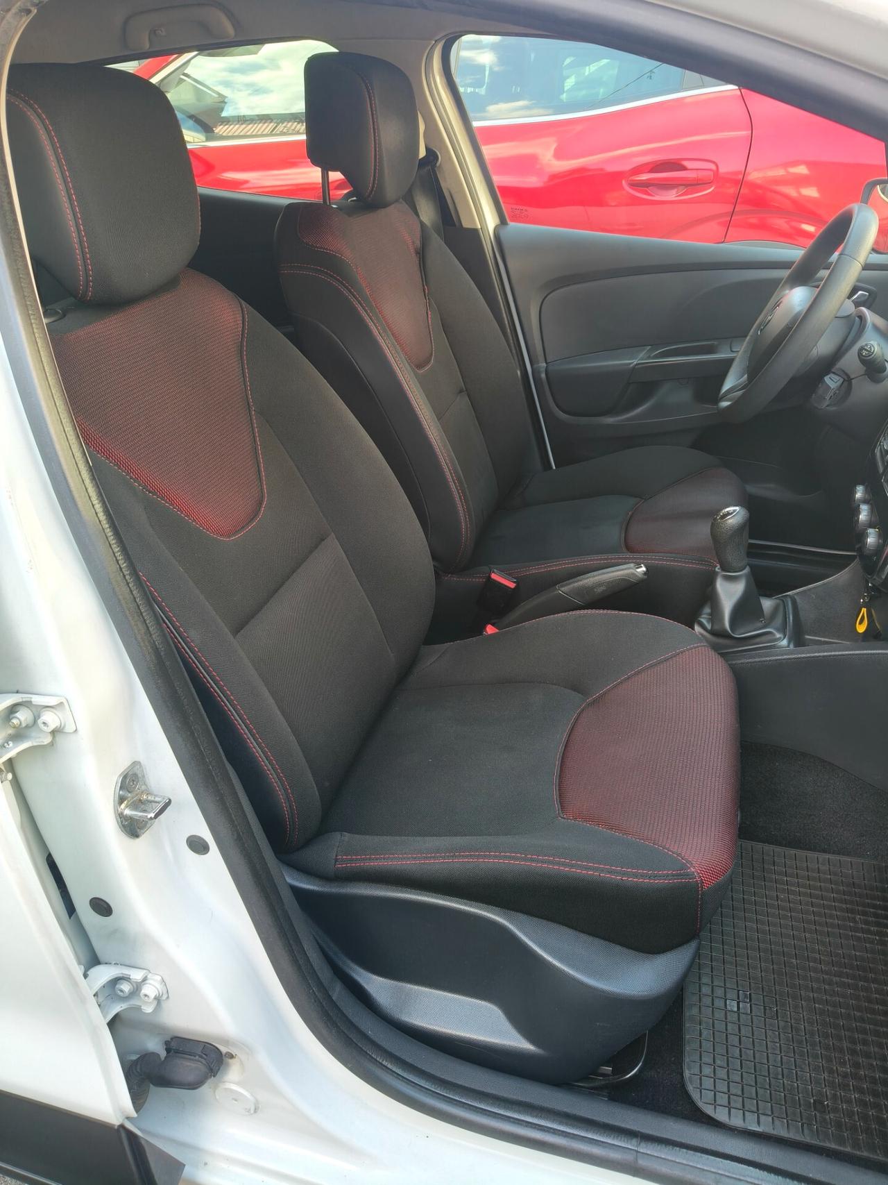 Renault Clio 1.5 DCI 75CV FULL OPTIONAL 2015
