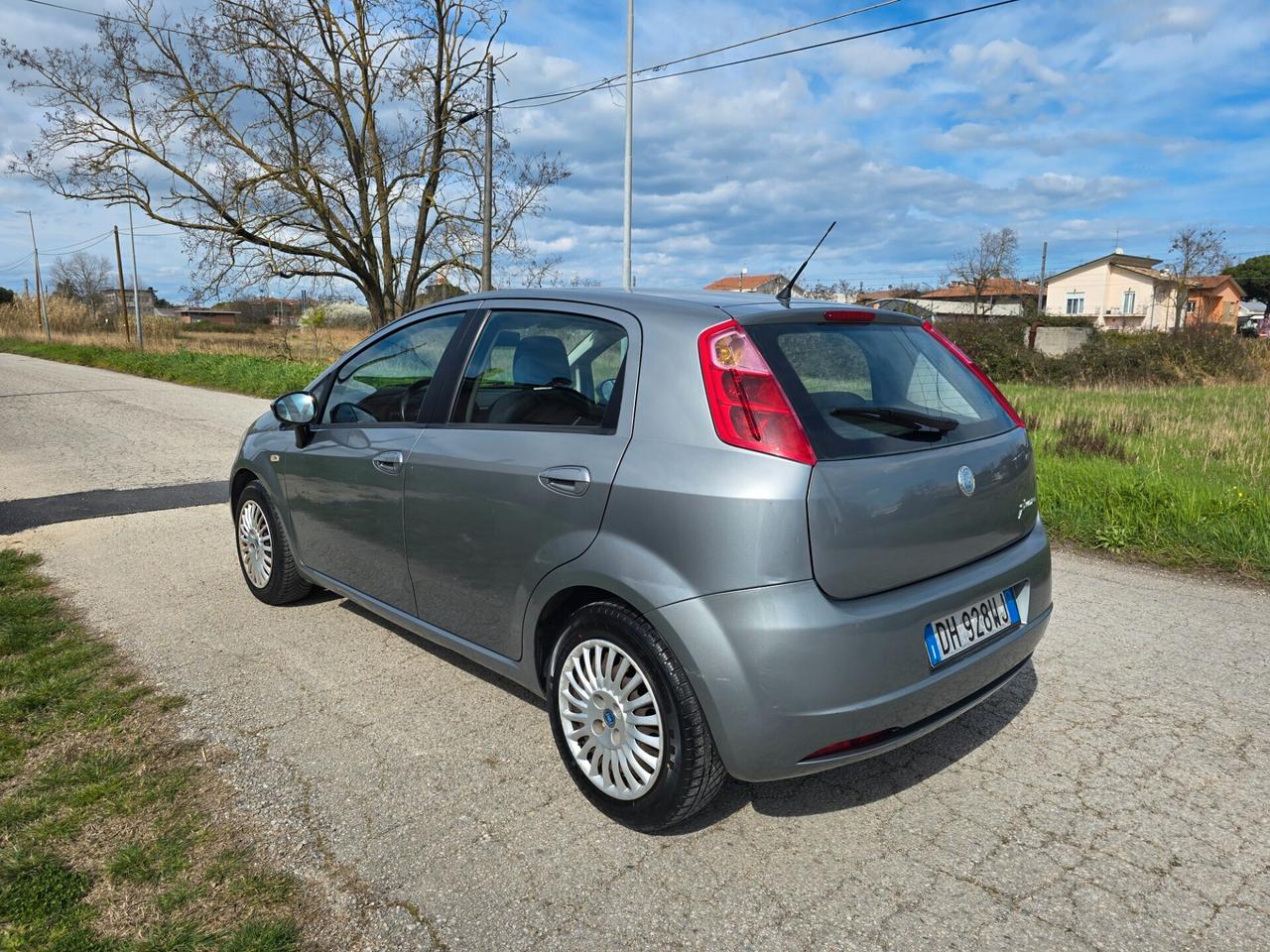 FIAT GRANDE PUNTO 1.2 BENZINA con GARANZIA NEOPATENTATI