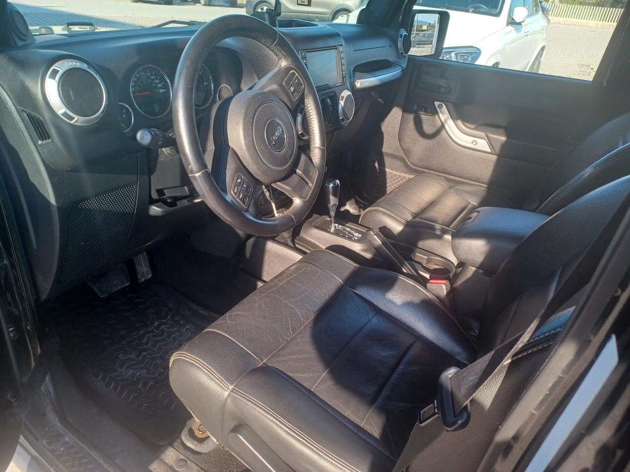 Jeep Wrangler Unlimited 2.8 CRD DPF Sahara Auto