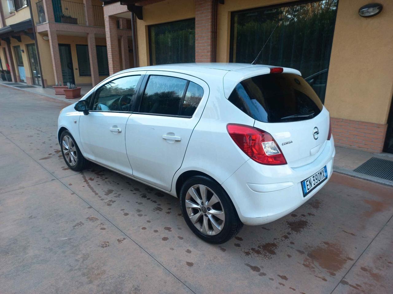 Opel Corsa 1.2 85CV 5 porte GPL-TECH Elective