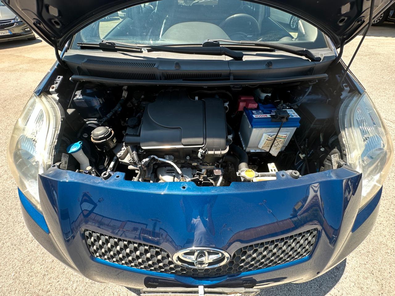 TOYOTA Yaris 1.0 5 porte Navi