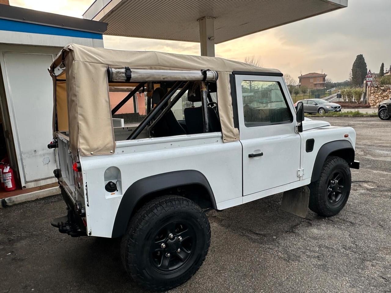 Land Rover Defender td4 90 Cabrio / Soft Top 6 posti