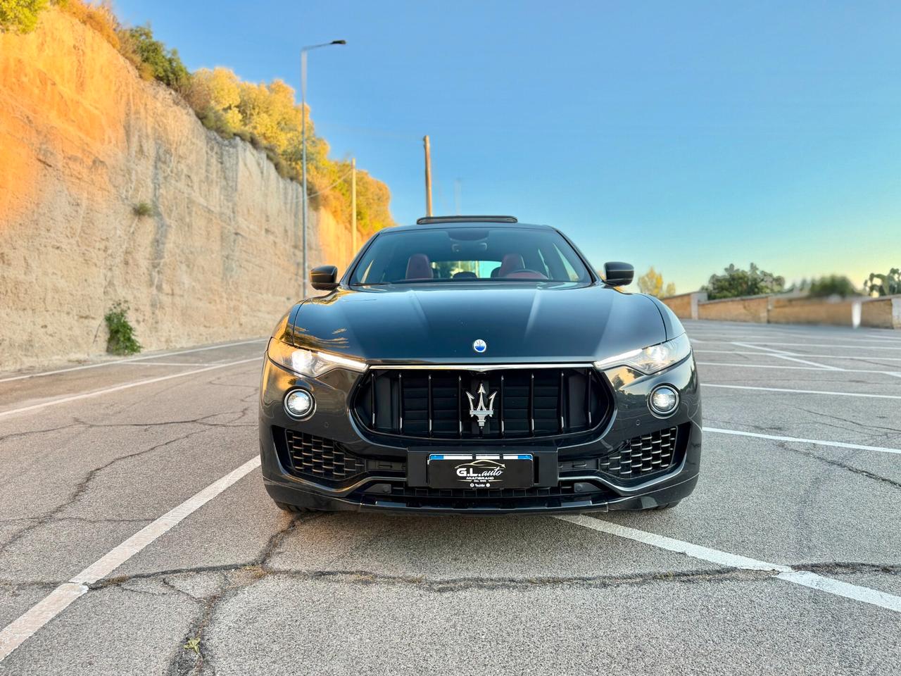 Maserati Levante Gransport/3.0 V6 250 CV/21"/TETTO