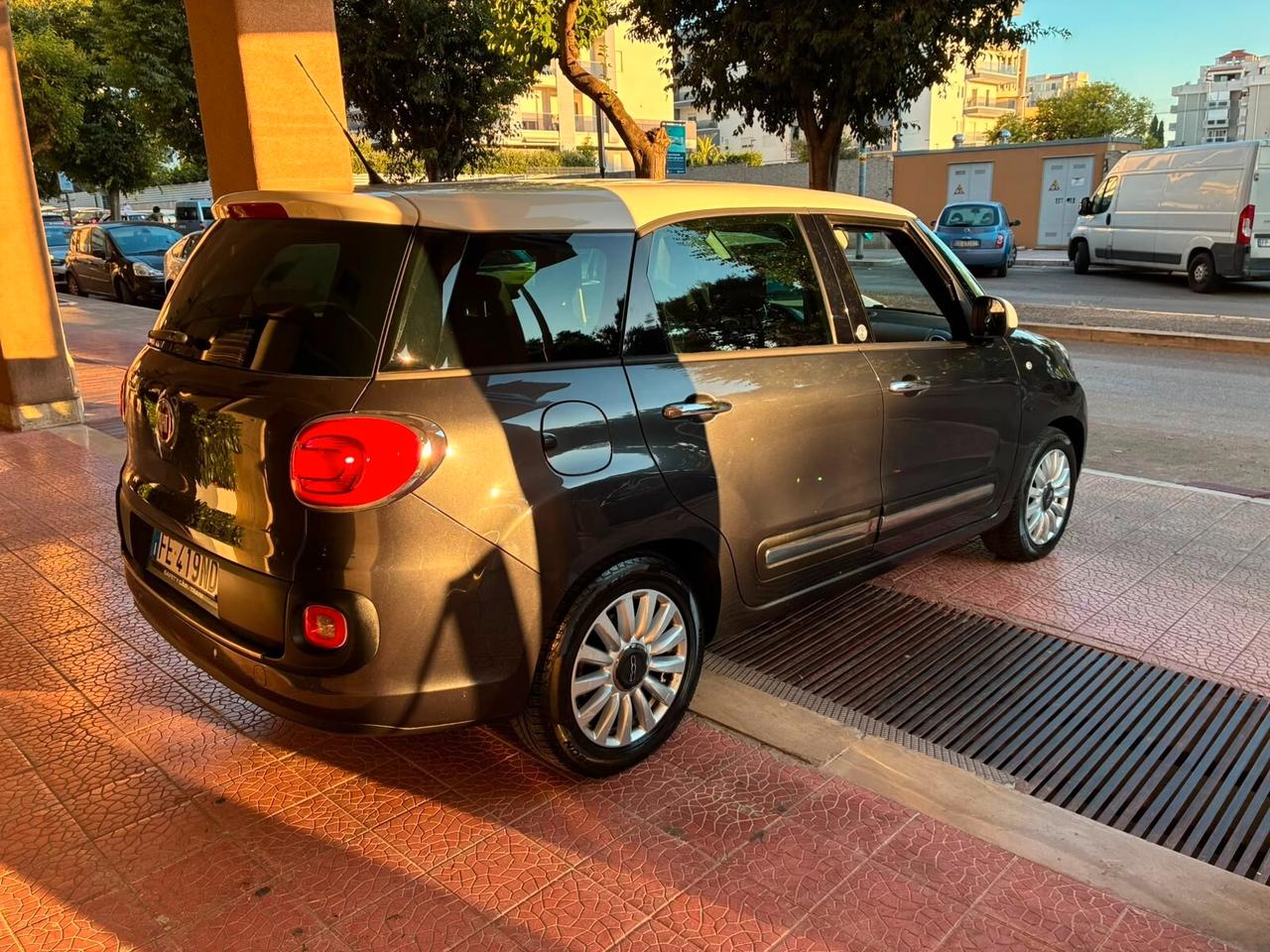 Fiat500L Living1.6Mjet120CV 7posti perfetta-16