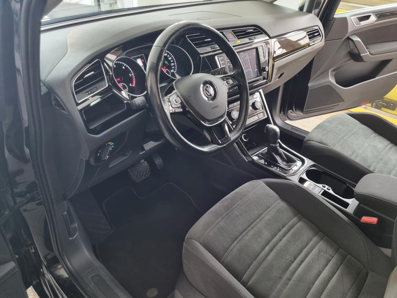 Volkswagen Touran 1.6 TDI 115 CV DSG 7 POSTI, FULL LED, TETTINO, KEYLESS