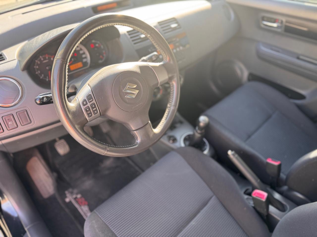 Suzuki Swift 1.3 4x4 5p. Outdoor Line GL