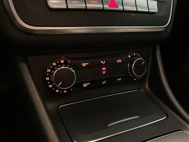 MERCEDES-BENZ A 180 D Sport Auto my16