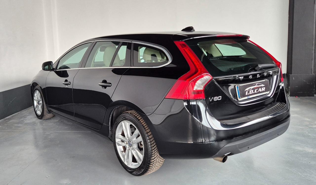 Volvo V60 D2 1.6 Powershift Summum