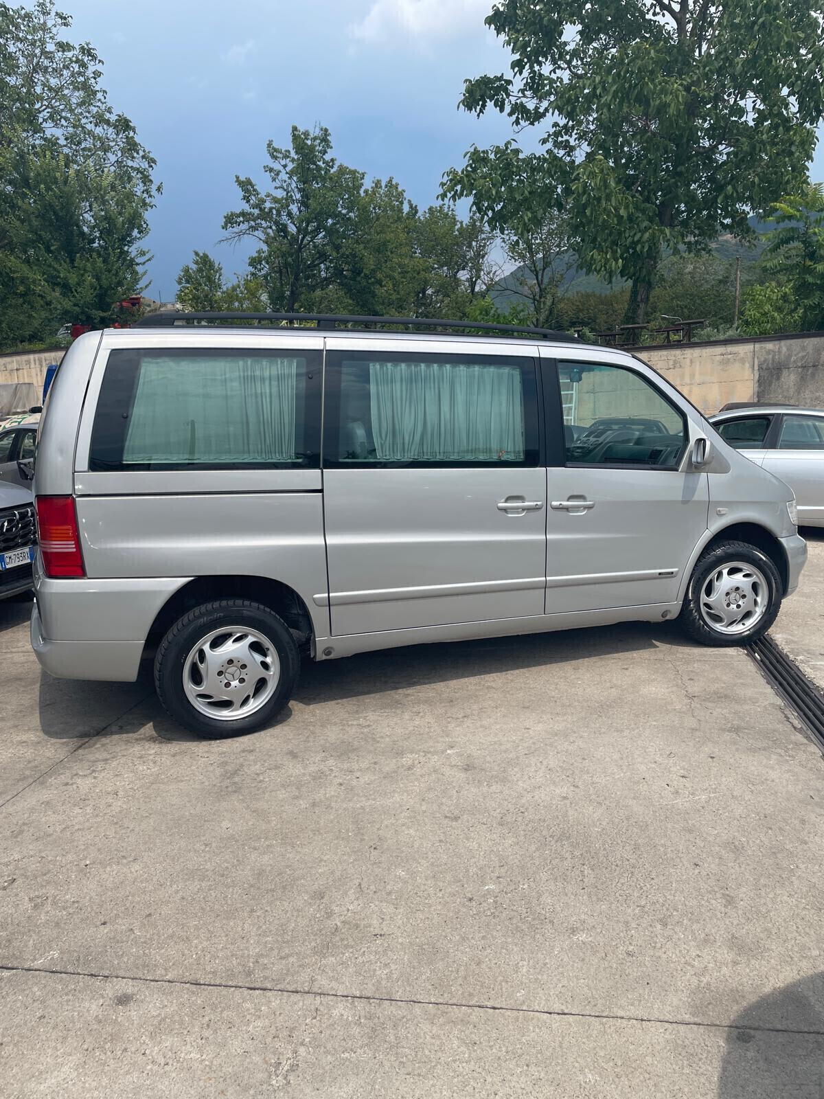 MERCEDES Classe V220 - 2001