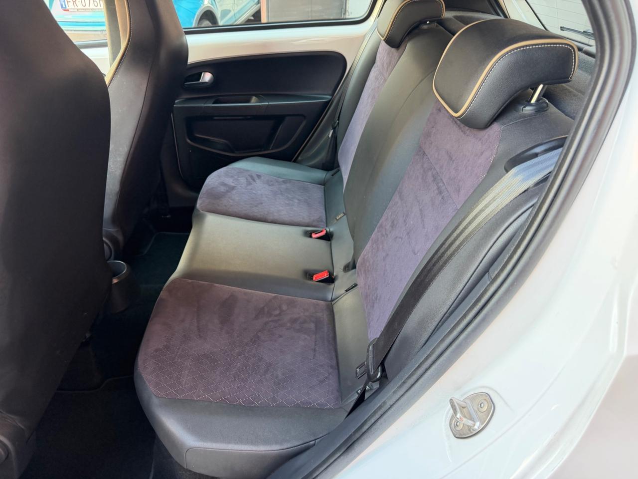 Seat Mii 1.0 68 CV 5 porte by Cosmopolitan Ecofuel