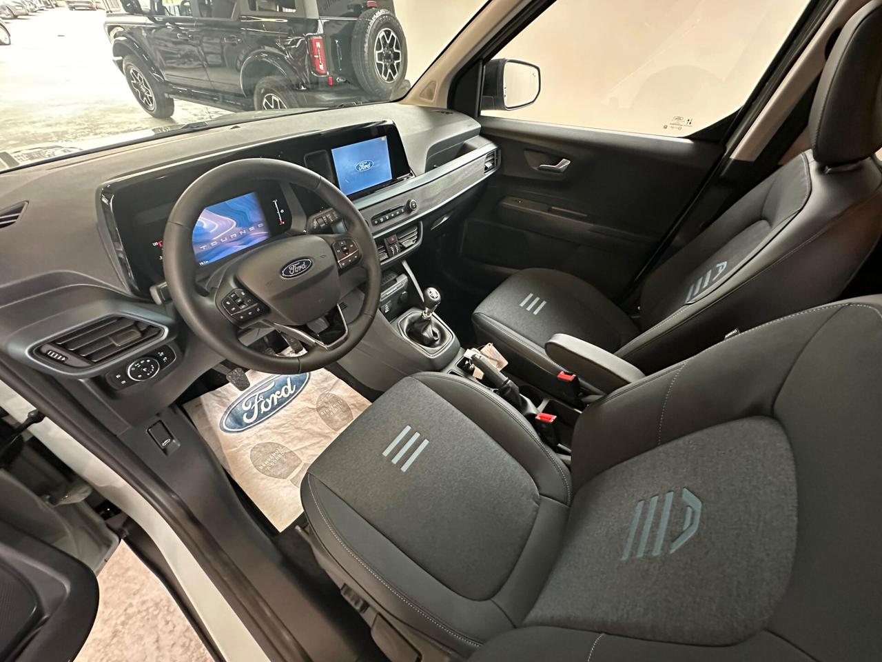 Ford Tourneo Courier 1.0 EcoBoost Active