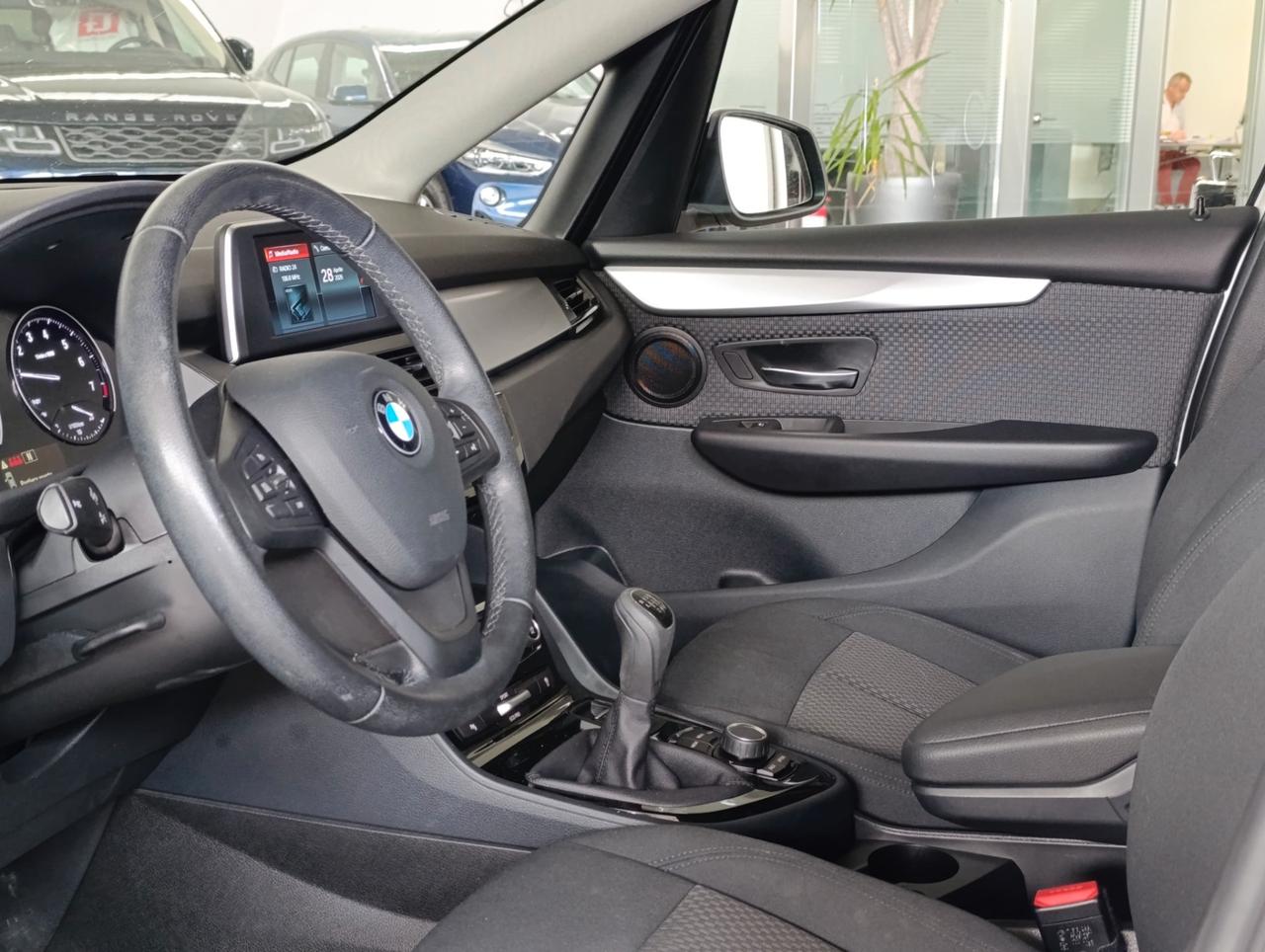 BMW 216 i Active Tourer Advantage