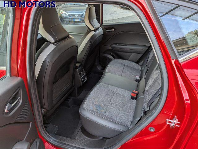 RENAULT Captur MILD hybrid intens 140 cv