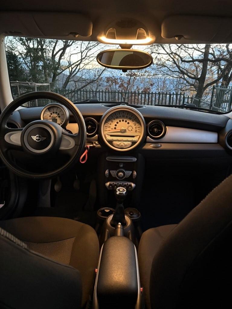 Mini 1.6 16V One D neopatentati