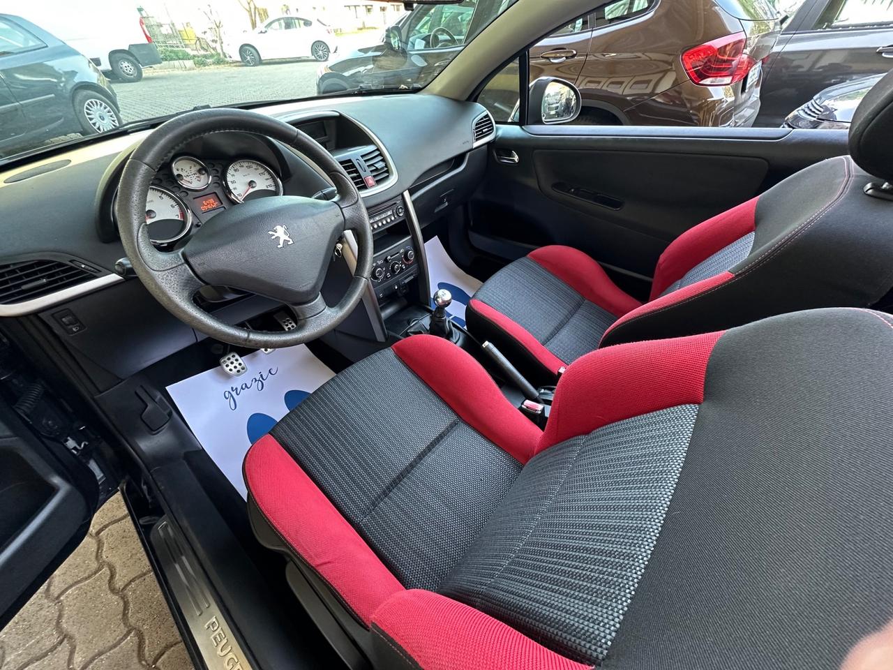 Peugeot 207 1.6 VTi 120CV CC Féline