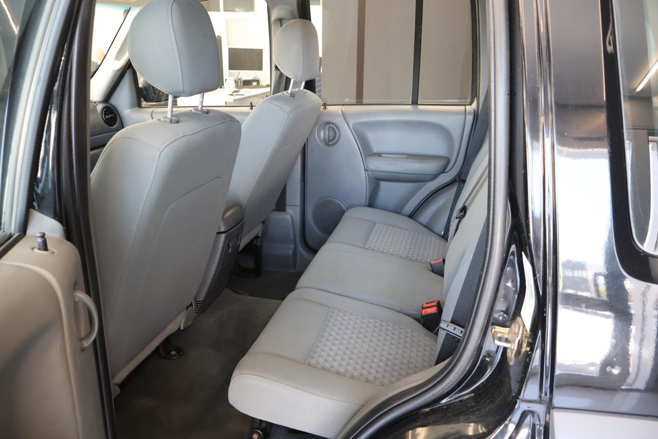 Jeep Cherokee 2.8 CRD Sport automatica