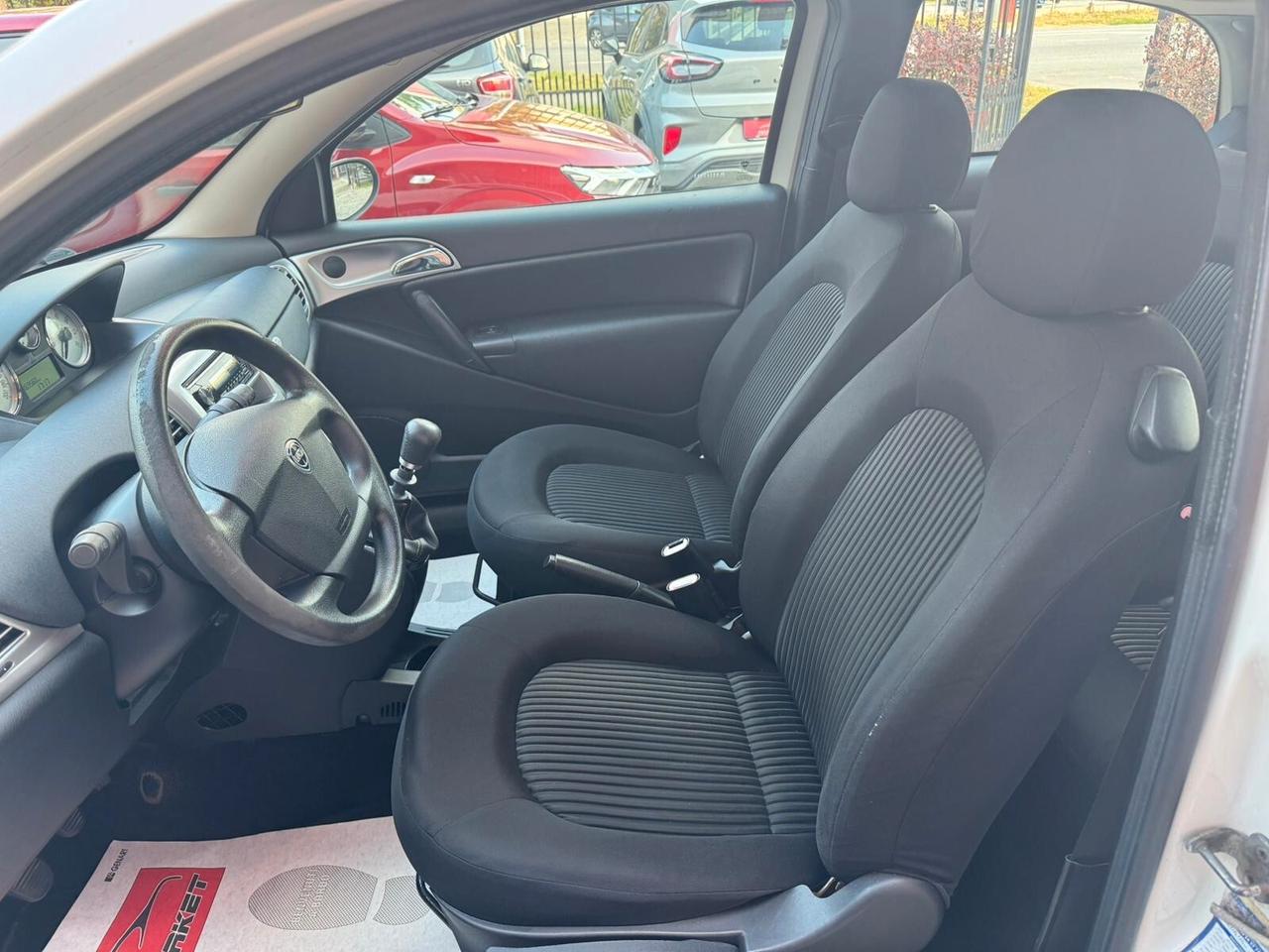 Lancia Ypsilon 1.2 Argento 60cv