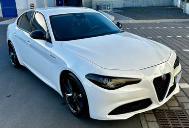 Alfa Romeo Giulia 2.2 D q2 VELOCE 180 CV AT8