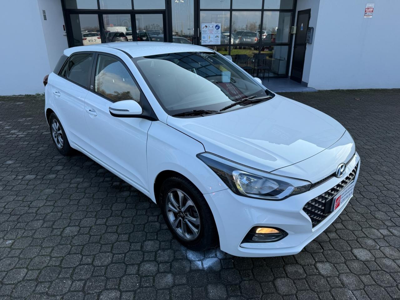 Hyundai i20 - 1.2 GPL 5p.|RETROCAMERA|NEOPATENTATI