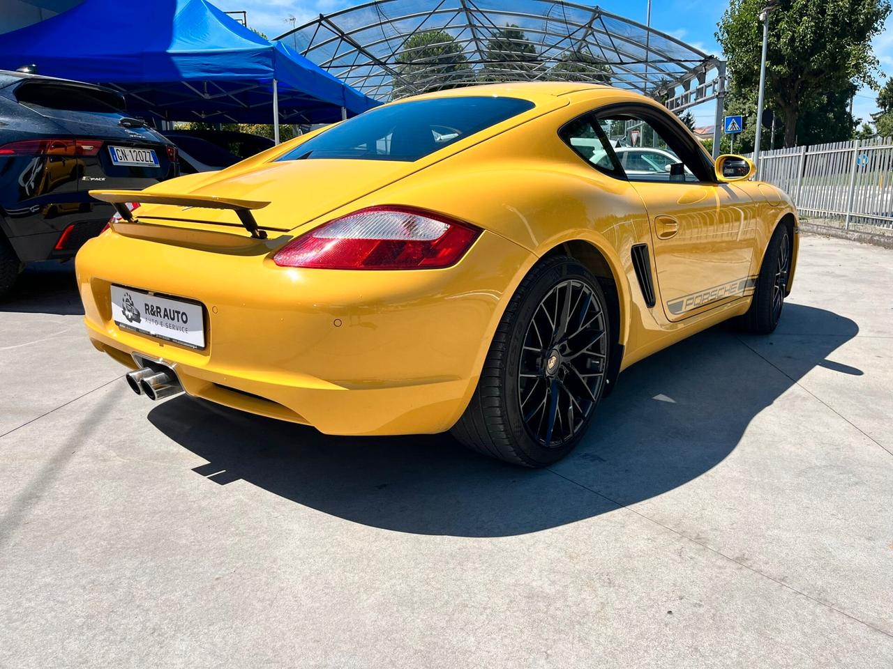 Porsche Cayman 2.7
