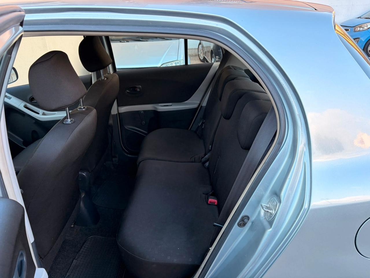 Toyota Yaris 1.0 5 porte