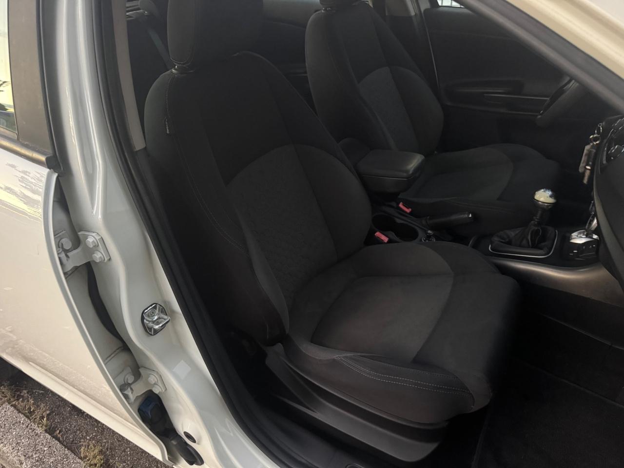 Alfa Romeo Giulietta 1.6 JTDm-2 neopaten garanzia 12 m