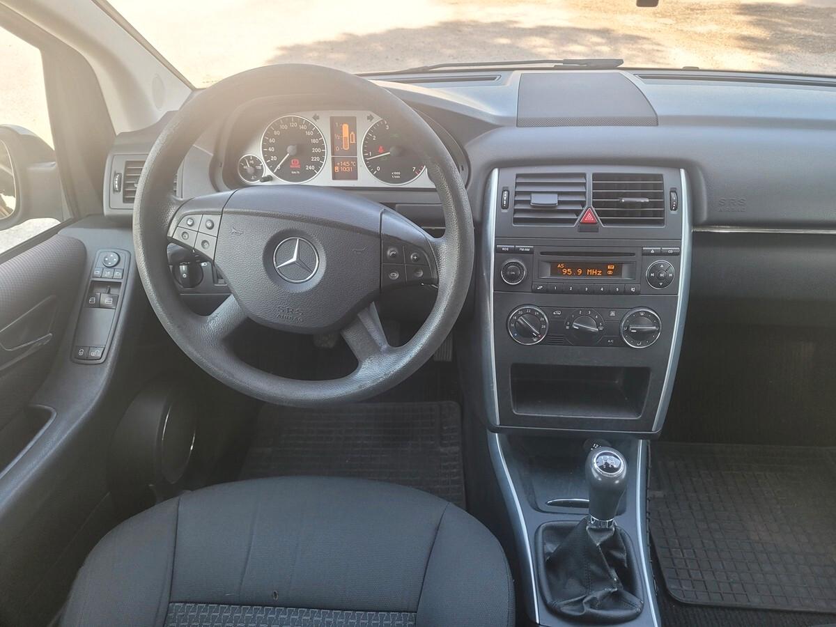 Mercedes-benz B 180 NGT BlueEFFICIENCY Executive