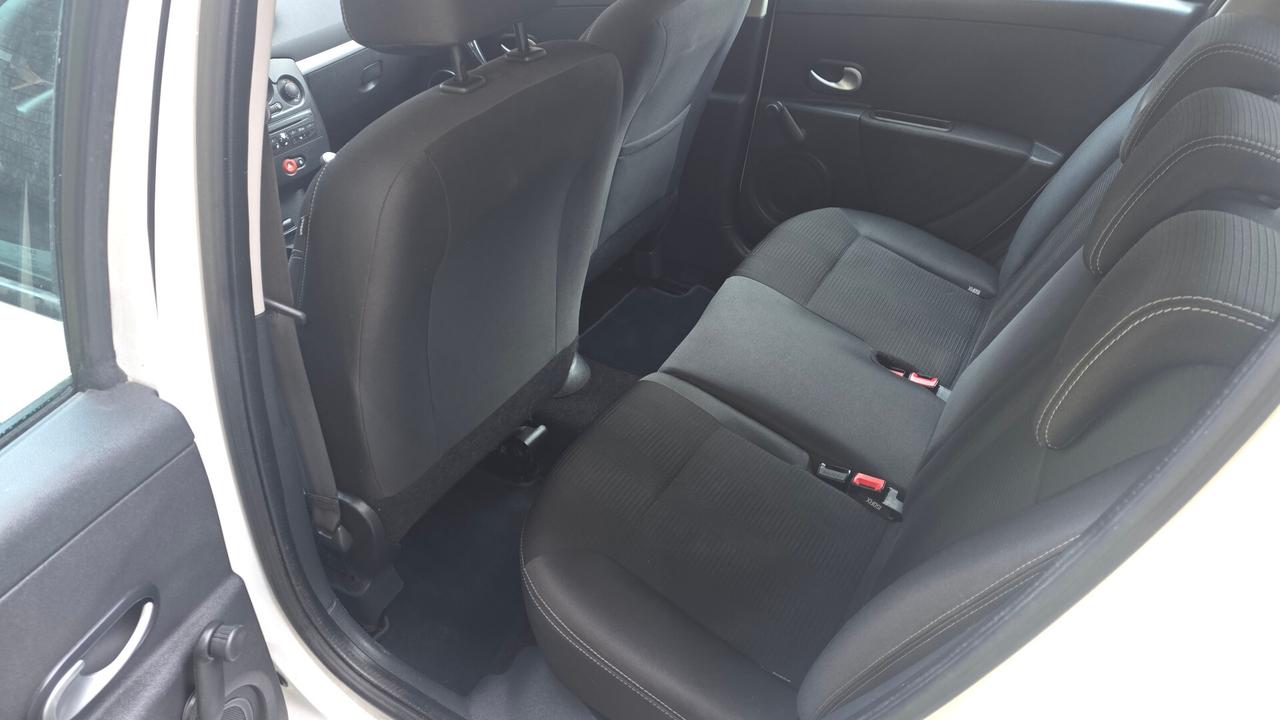 Renault Clio 1.2 16V 5 porte Dynamique GARANZIA 12 MESI
