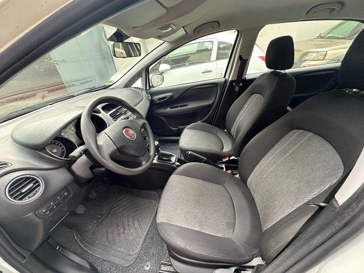 FIAT - Punto - 1.2 8V 5p. Street