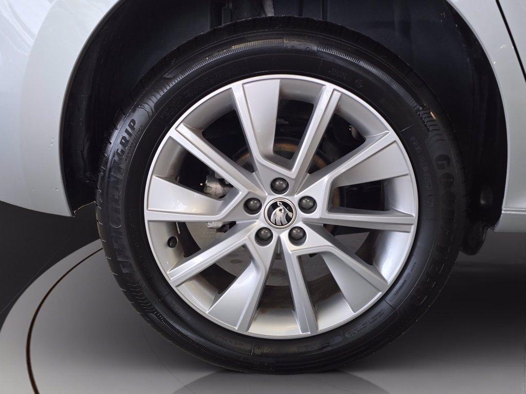 SKODA Kamiq 1.0 tsi black dots 95cv del 2023