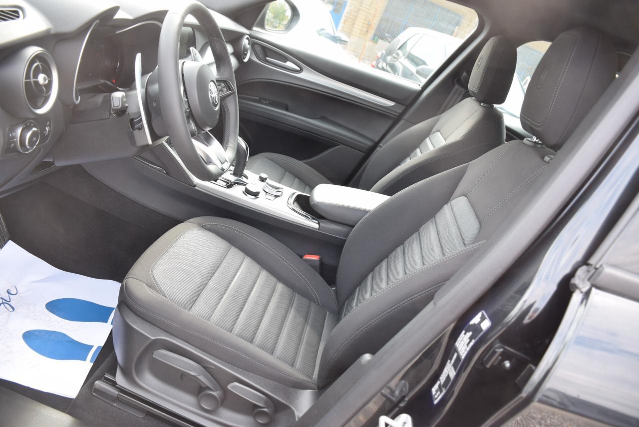 Alfa Romeo Stelvio 4700KM - 2.2 Turbodiesel 160CV AT8 RWD Sprint FULL IVA DETR.