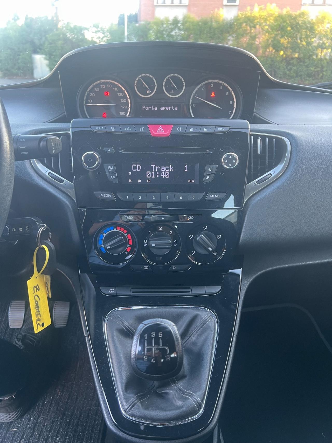 Lancia Ypsilon 0.9 TwinAir 85 CV 5 porte Metano Ecochic Gold