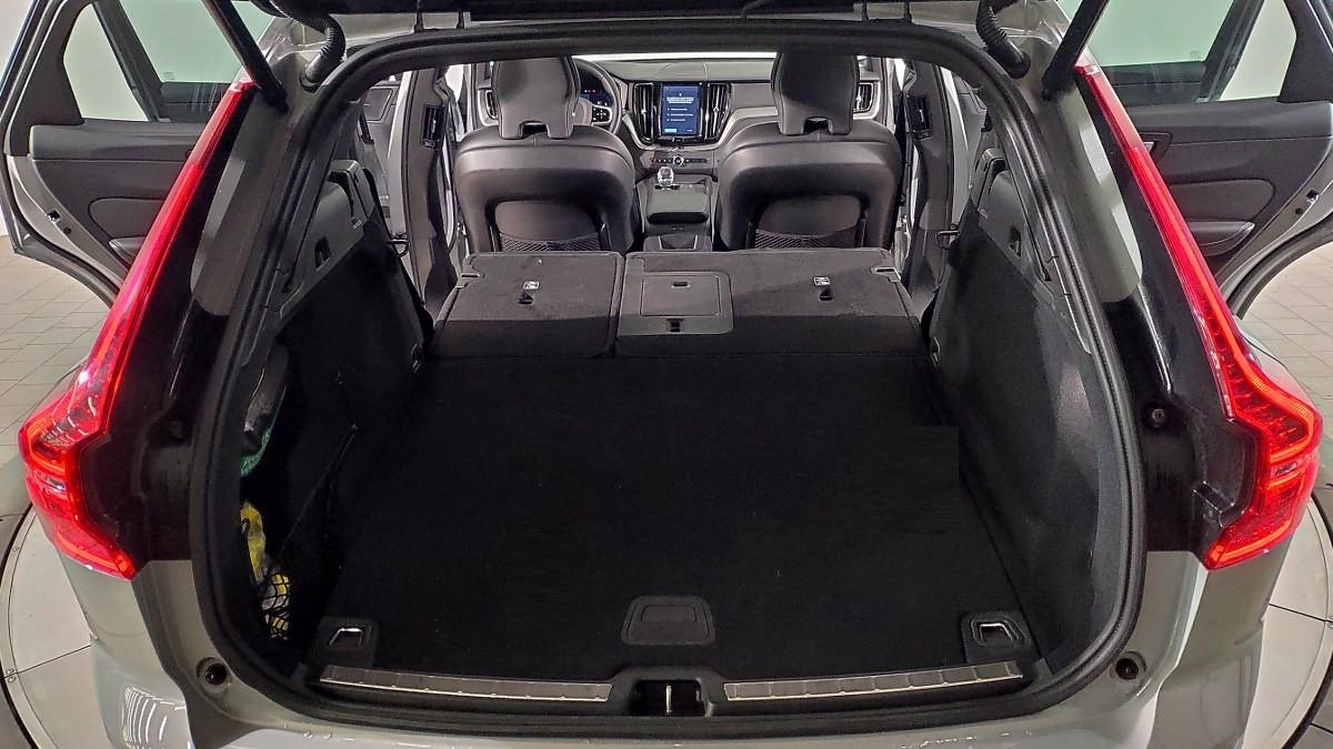 VOLVO Xc60 B5 Mild Hybrid Awd Automatico Plus Dark