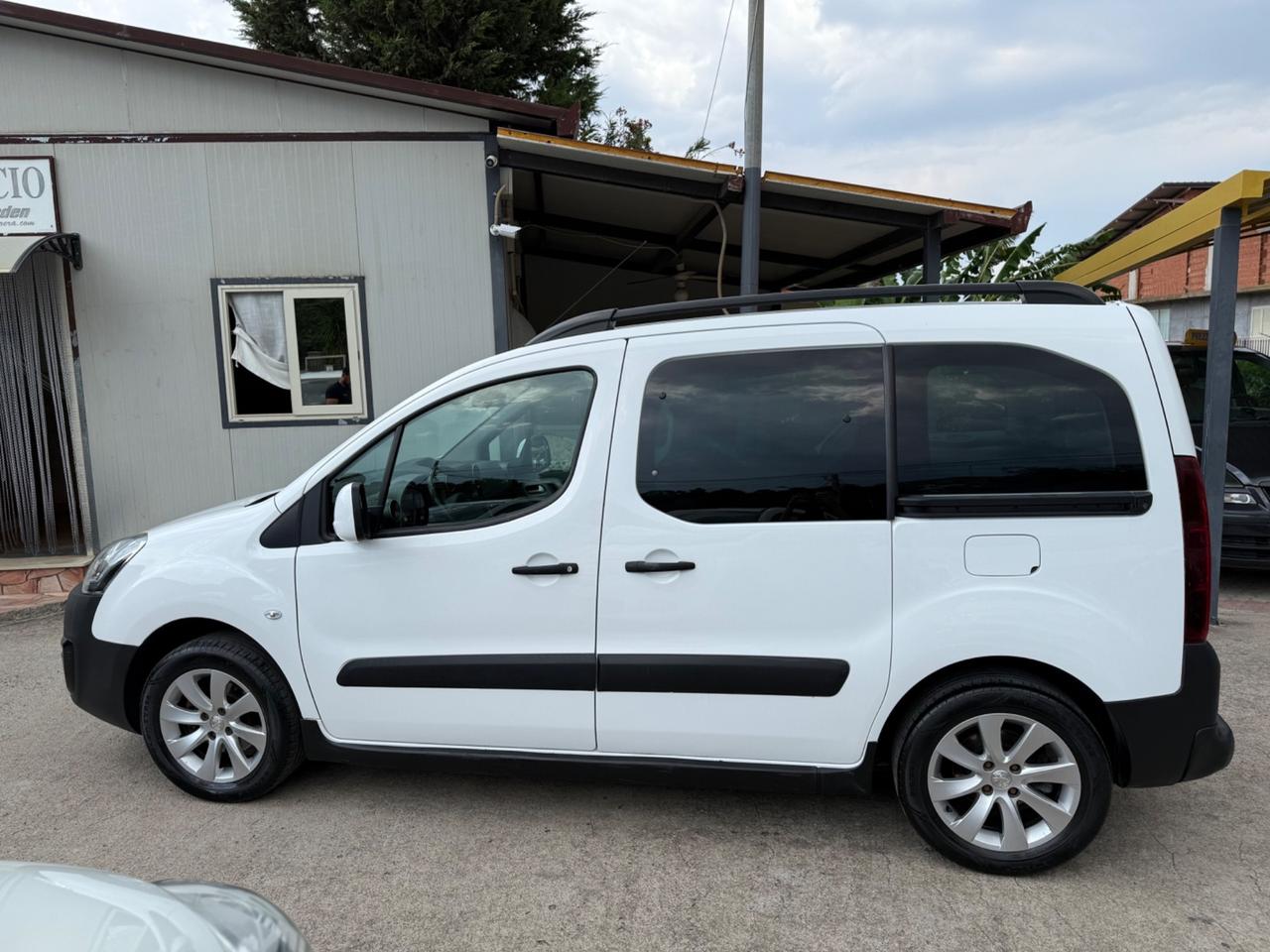 Peugeot Partner Tepee BlueHDi 100 5 POSTI