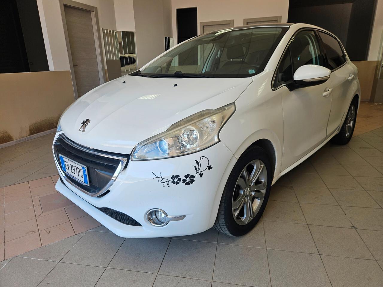 Peugeot 208 1.4 HDi 68 CV 5 porte Allure