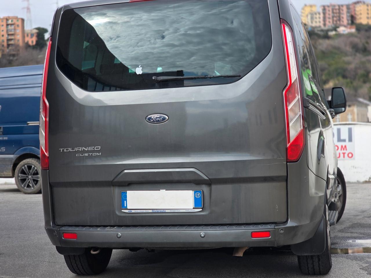 Ford Tourneo Custom 310 2.0 TDCi 130CV PC Titanium